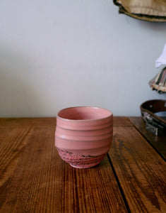Tasse Artist Smooth von hkliving – handbemalte Steinzeug-Tasse im Unikat-Look