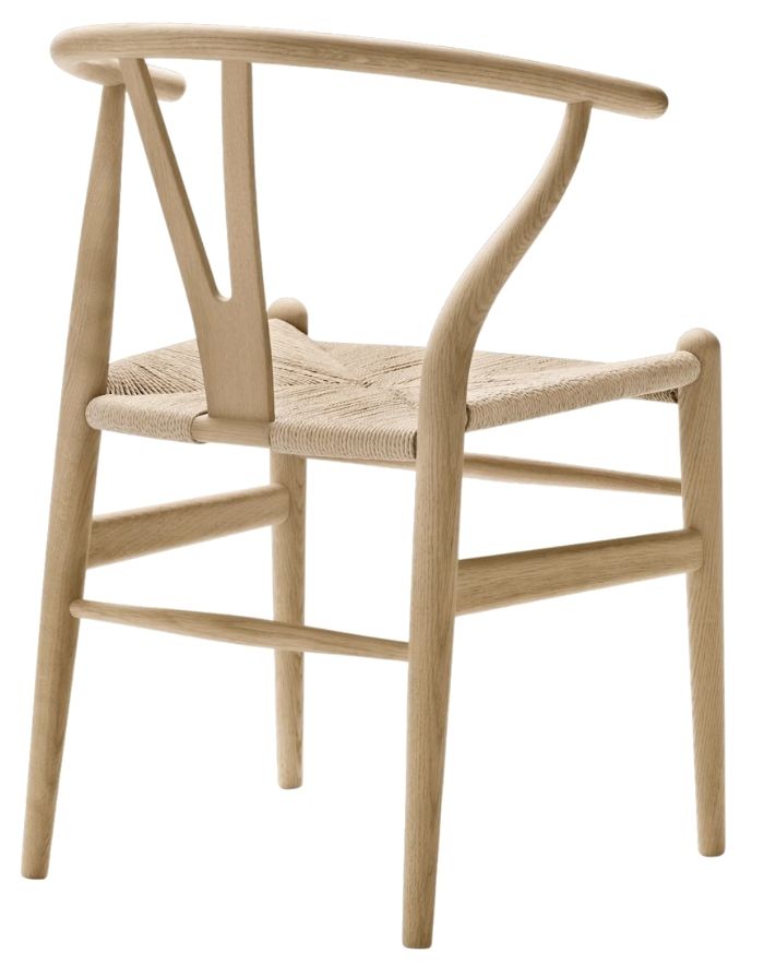 Carl Hansen Wishbone Chair CH24 in Eiche geseift mit Sitzfläche aus Naturkordel als Freisteller von hinten