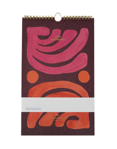 Kalender 2026 Arty von A-Journal – handgemalte Monatsillustrationen, Spiralbindung, FSC-zertifiziertes Papier, praktische Monatsübersichten, kreativer Wandkalender für Kunst- und Farbliebhaber.