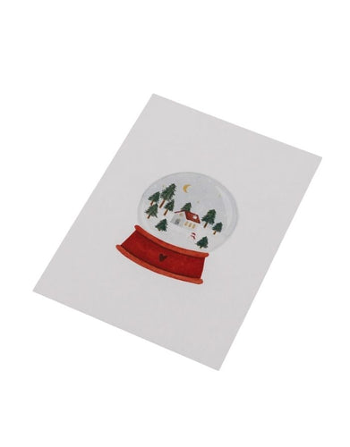 Postkarte Snow Globe von Eulenschnitt mit winterlichem Aquarellmotiv einer Schneekugel auf matt lackiertem 400g Papier im DIN-A6-Format – ideal als Weihnachtskarte oder Geschenkbeigabe.