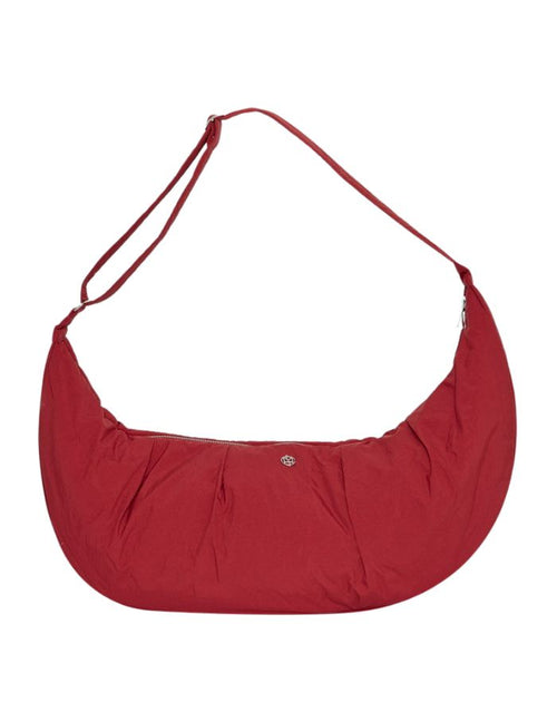 MSCH Copenhagen Tasche Safea Sasja Icon Rhubarb in wattierter Optik mit verstellbarem Gurt und Reißverschluss.