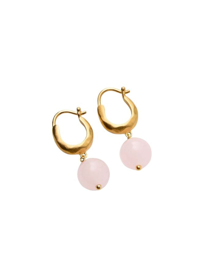 Golden Ohrringe von Pernille Corydon mit Rosenquartz