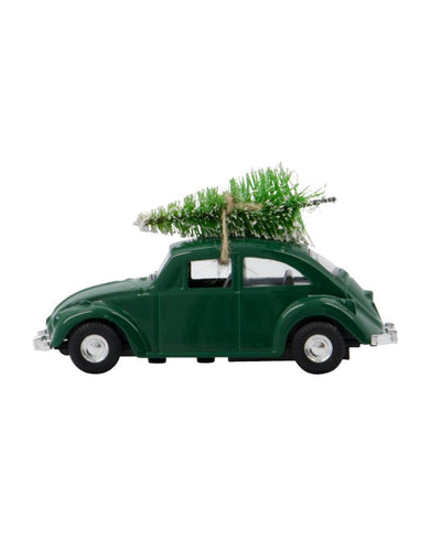 House Doctor Xmas Car in Grün – größeres nostalgisches Auto mit Baum als Weihnachtsdekoration.