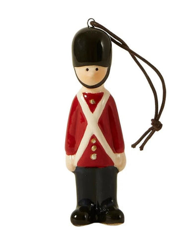 Handbemalter Weihnachtsanhänger Gardist aus Keramik in Rot von Speedtsberg, 8 cm groß – festlicher Baumschmuck für eine traditionelle Weihnachtsdeko