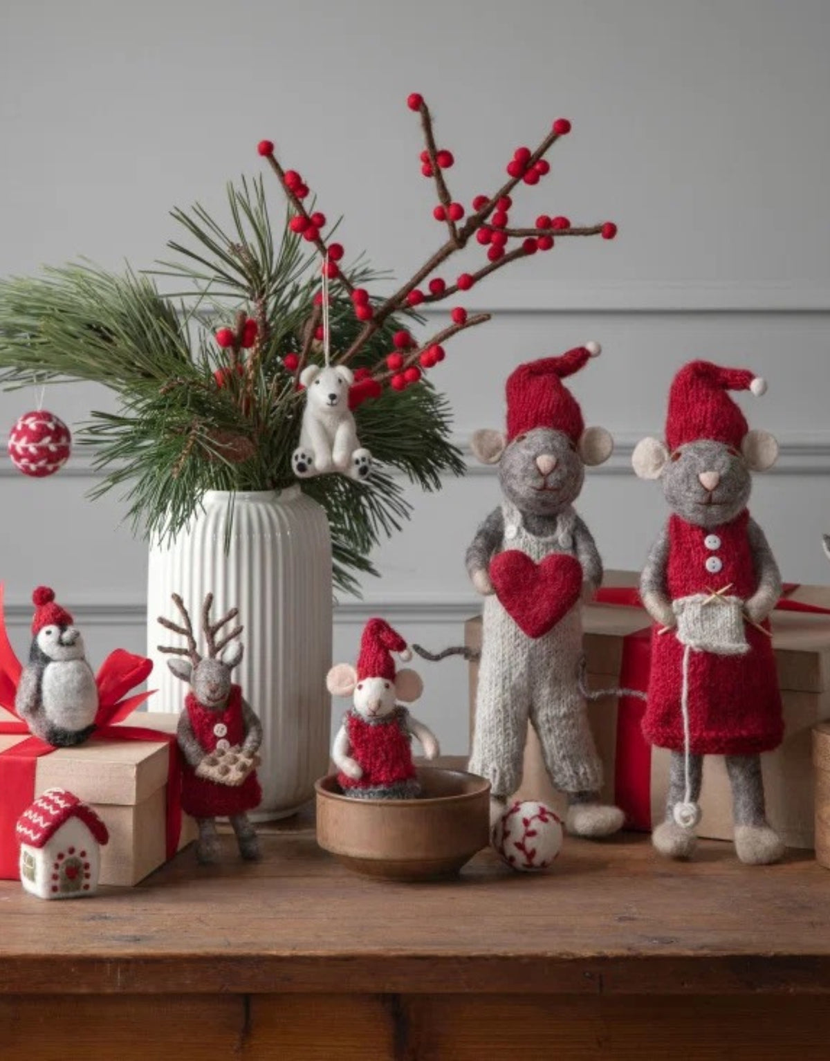  Mini X-Mas Haus von Gry und Sif, handgefertigtes weihnachtliches Miniaturhaus aus neuseeländischer Wolle mit skandinavischem Design, 6 cm hoch und 4 cm breit.