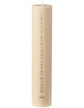 Beige Kalenderkerze von Ib Laursen mit Zahlen von 1 bis 24, aus 90 % Stearin und 10 % Paraffin, 25 cm hoch und 5 cm im Durchmesser.