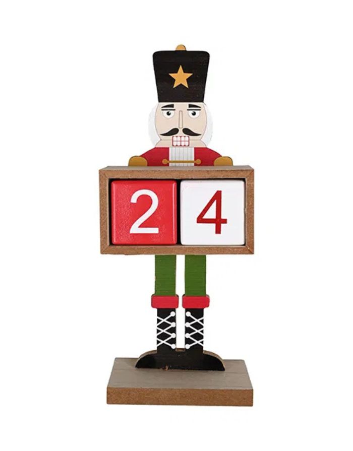 Weihnachtsdekoration Nussknacker von Det Gamle Apotek – festlicher Dekorationsartikel aus wood in rot.