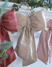 Laden Sie das Bild in den Galerie-Viewer, Hängedekoration Stoff Schleife Large I Beige
