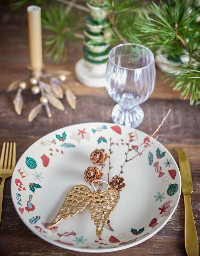Bloomingville Servierteller Yule Natur aus Steingut – mit Weihnachtsmotiven