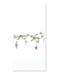 Weihnachtsservietten mit Weihnachtsmotiv von Chic Antique in Weiß, dekorative Papierservietten mit kleinen weihnachtlichen Illustrationen in Rot-, Grün- und Naturtönen, 20 x 10 cm, 16 Stück.