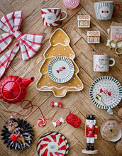 Laden Sie das Bild in den Galerie-Viewer, Weihnachtliche Servierplatte aus Keramik – Ginnie Serie von Bloomingville
