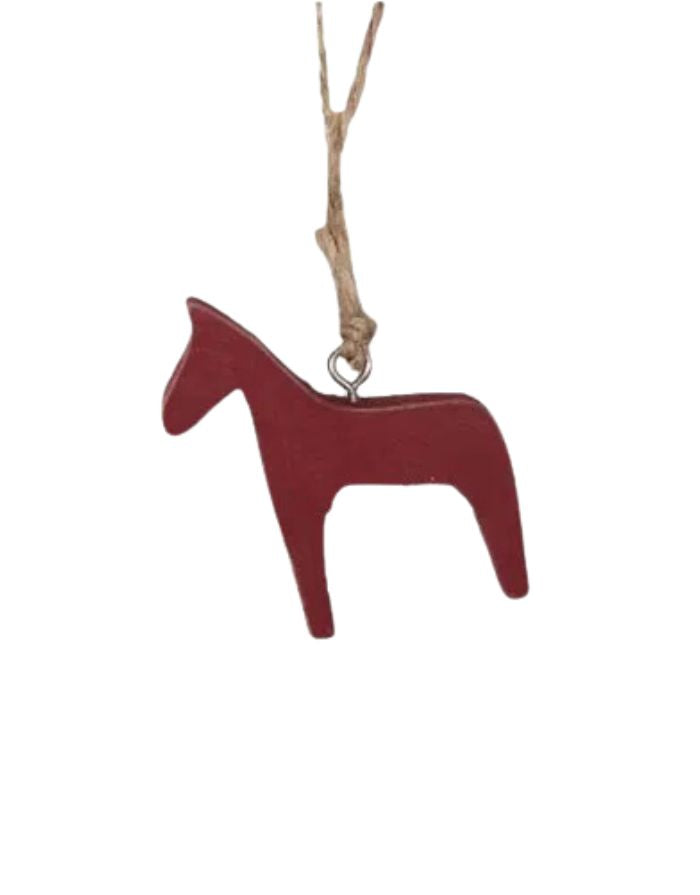 Weihnachtsanhänger Pferd von Det Gamle Apotek – festliche Dekoration aus holz in rot.