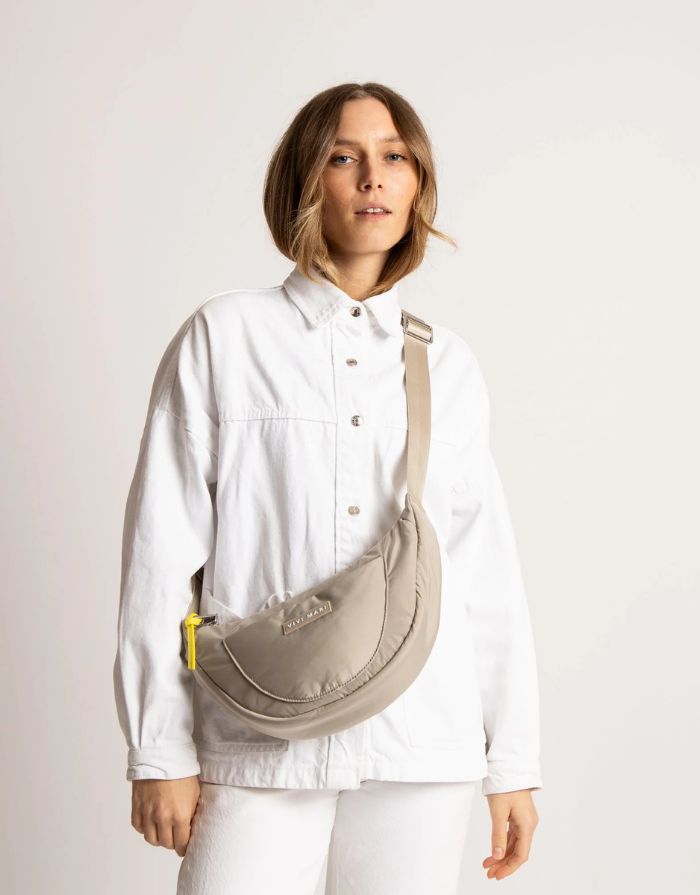 Padded Hip Bag Medium I Solid Stone