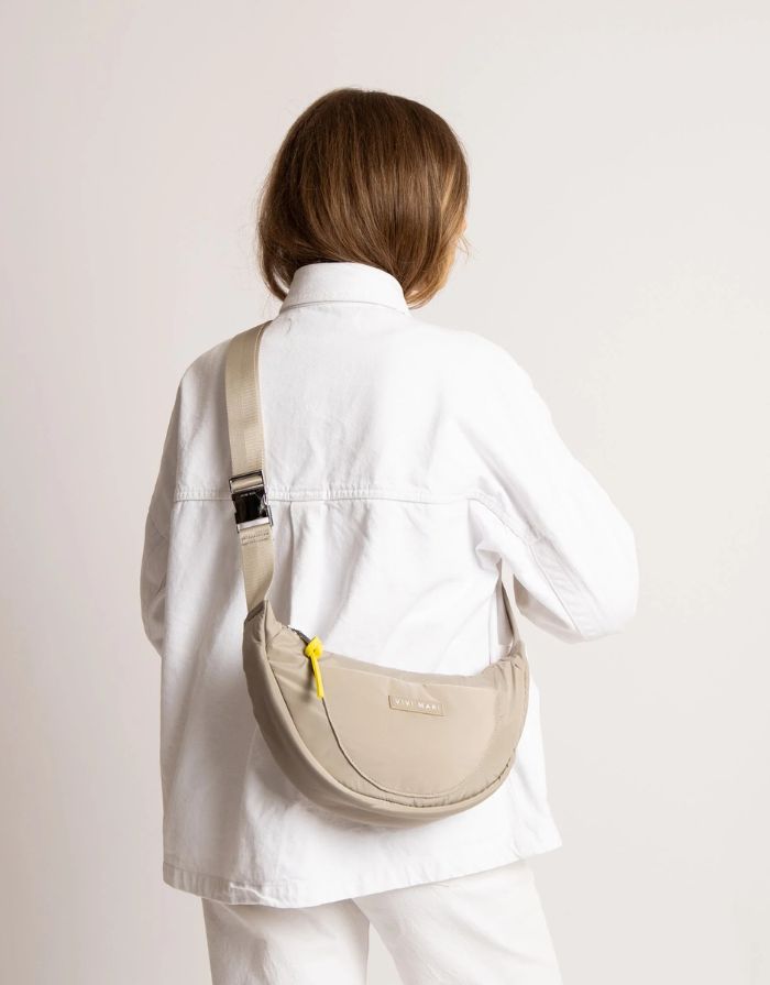 Padded Hip Bag Medium I Solid Stone