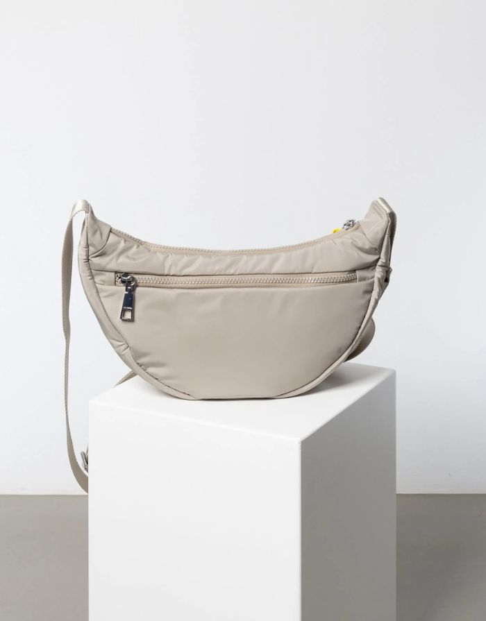 Padded Hip Bag Medium I Solid Stone