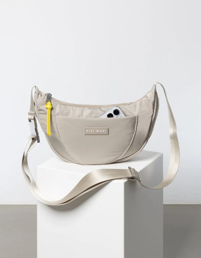 Padded Hip Bag Medium I Solid Stone