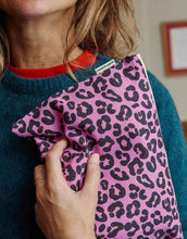 Laden Sie das Bild in den Galerie-Viewer, Pouch Lili I Graou Orchid
