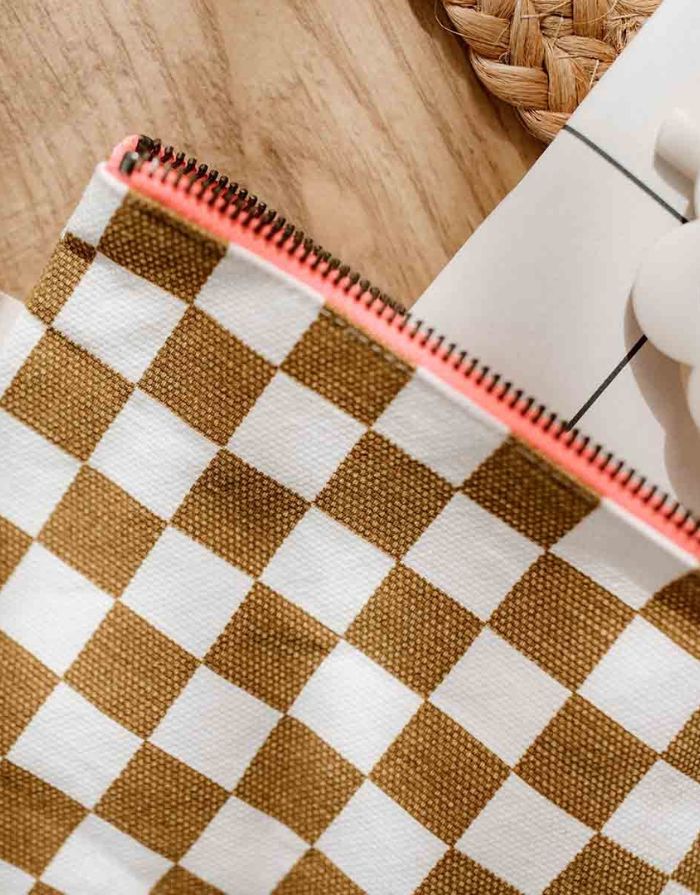 Pouch Lili I Checks Ecru Caramel