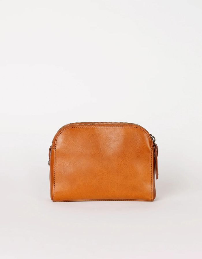 Emily w Leather Strap I Cognac Stromboli