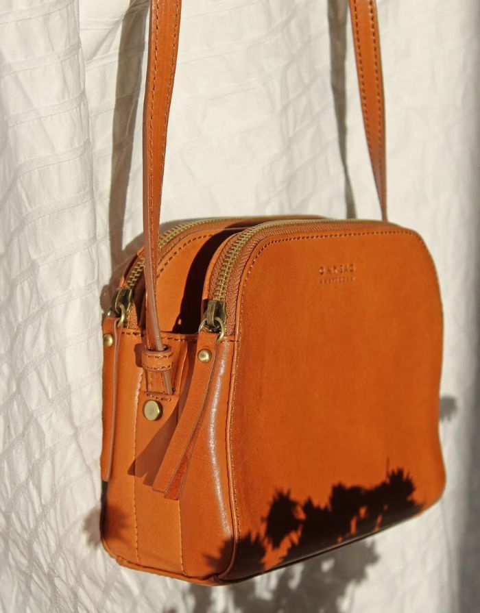 Emily w Leather Strap I Cognac Stromboli