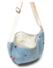 Laden Sie das Bild in den Galerie-Viewer, Tasche Fanny Pack Denim I Blue Hearts
