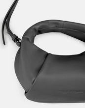 Laden Sie das Bild in den Galerie-Viewer, Tasche Greta Mini I Black
