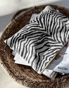 Pouch Lili I Zebra Greige