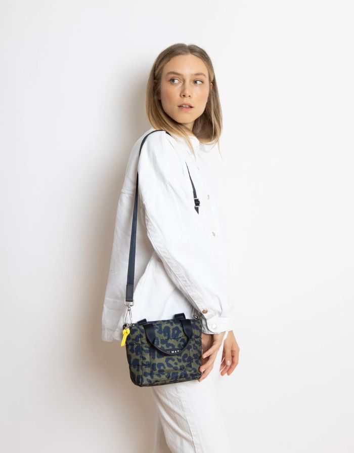 Padded Tote Bag Mini I Leo Splashes Navy/Olive