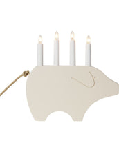 Laden Sie das Bild in den Galerie-Viewer, Fensterleuchter Gry in Weiß von Star Trading, Schwein-Design mit 4 warmweißen E10-Lichtern, Textilkabel Gold, 28,5 x 28 x 7 cm, geeignet für Innenbereiche.
