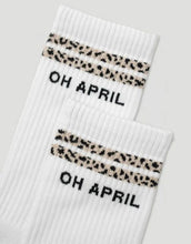 Laden Sie das Bild in den Galerie-Viewer, Socken Steffi I Stripes White/Leo
