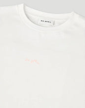 Laden Sie das Bild in den Galerie-Viewer, Boyfriend T-Shirt Hot Summer Menu I Pearl
