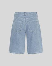 Laden Sie das Bild in den Galerie-Viewer, Denim Shorts Elida Ada I Light Blue Wash
