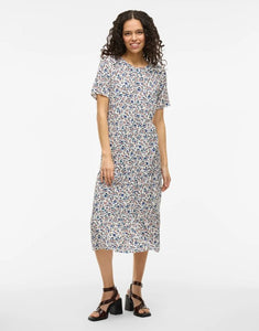 Kleid Vipaddina I Cloud Dancer w. Blue Small Flowers
