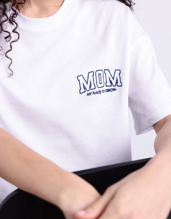 T-Shirt Mom - Place to Grow I White