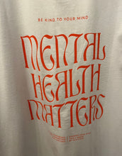 Laden Sie das Bild in den Galerie-Viewer, Boyfriend T-Shirt Mental Health I White/Orange
