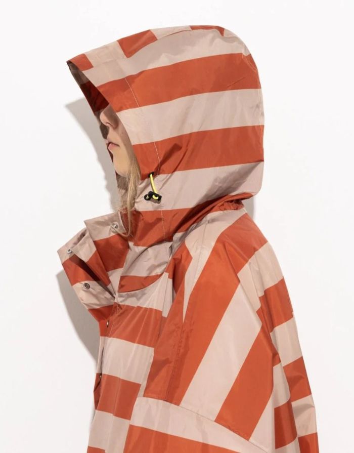 Raincoat I Bold Stripes Cinnamon / Latte