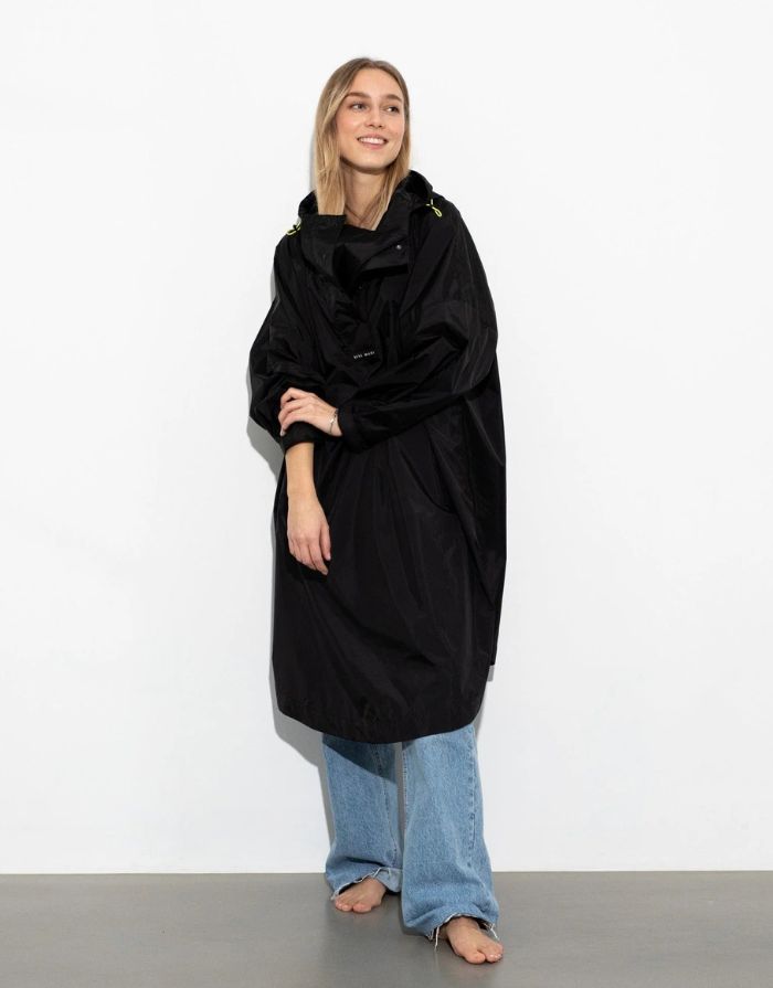 Raincoat I Solid Black