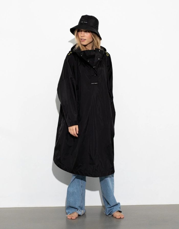 Raincoat I Solid Black