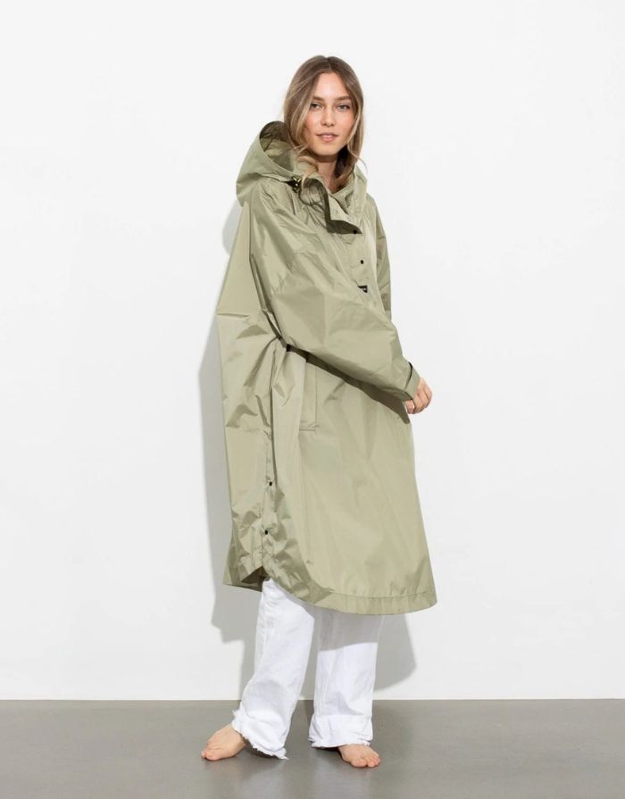 Raincoat I Solid Pale Olive
