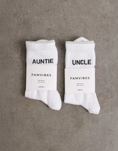 Laden Sie das Bild in den Galerie-Viewer, Socken I Auntie
