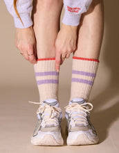 Laden Sie das Bild in den Galerie-Viewer, Popeia Stricksocken Wolle I Ecru
