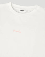 Laden Sie das Bild in den Galerie-Viewer, Boyfriend T-Shirt Summer Party Stripe I Pearl
