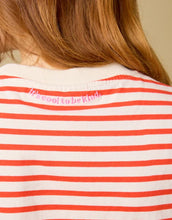 Laden Sie das Bild in den Galerie-Viewer, T-Shirt Gestreift I Rot/Off-White
