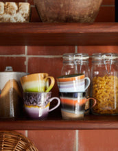 Laden Sie das Bild in den Galerie-Viewer, Cappuccino Becher 70&#39;s I Heat
