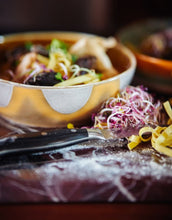 Laden Sie das Bild in den Galerie-Viewer, Pasta Bowl 70&#39;s Keramikschale I Oasis
