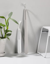 Laden Sie das Bild in den Galerie-Viewer, Schuhanzieher A-Shoehorn I Soft Grey
