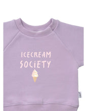 Laden Sie das Bild in den Galerie-Viewer, Sweatshirt Flieder I Icecream Society

