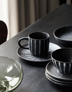 Becher Line I Black/Brown