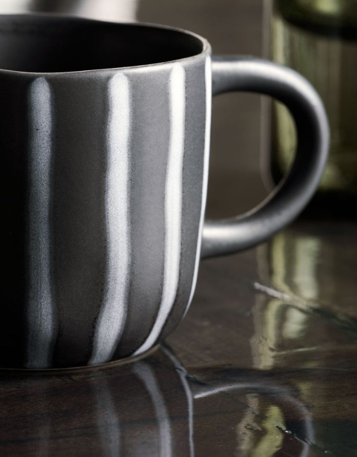 Becher Line I Black/Brown