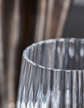 Laden Sie das Bild in den Galerie-Viewer, Glas Rill I Clear
